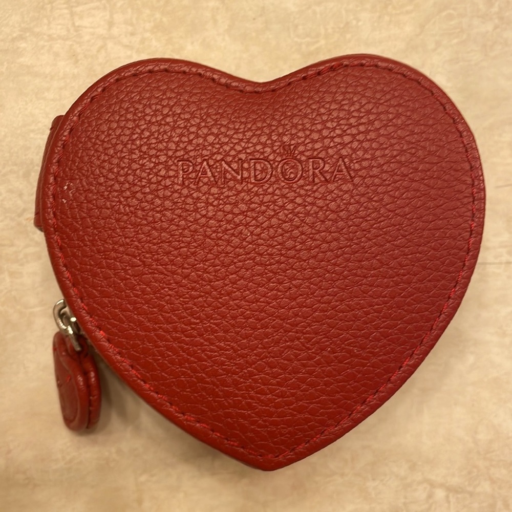 Heart shape Pandora box jewelers holder